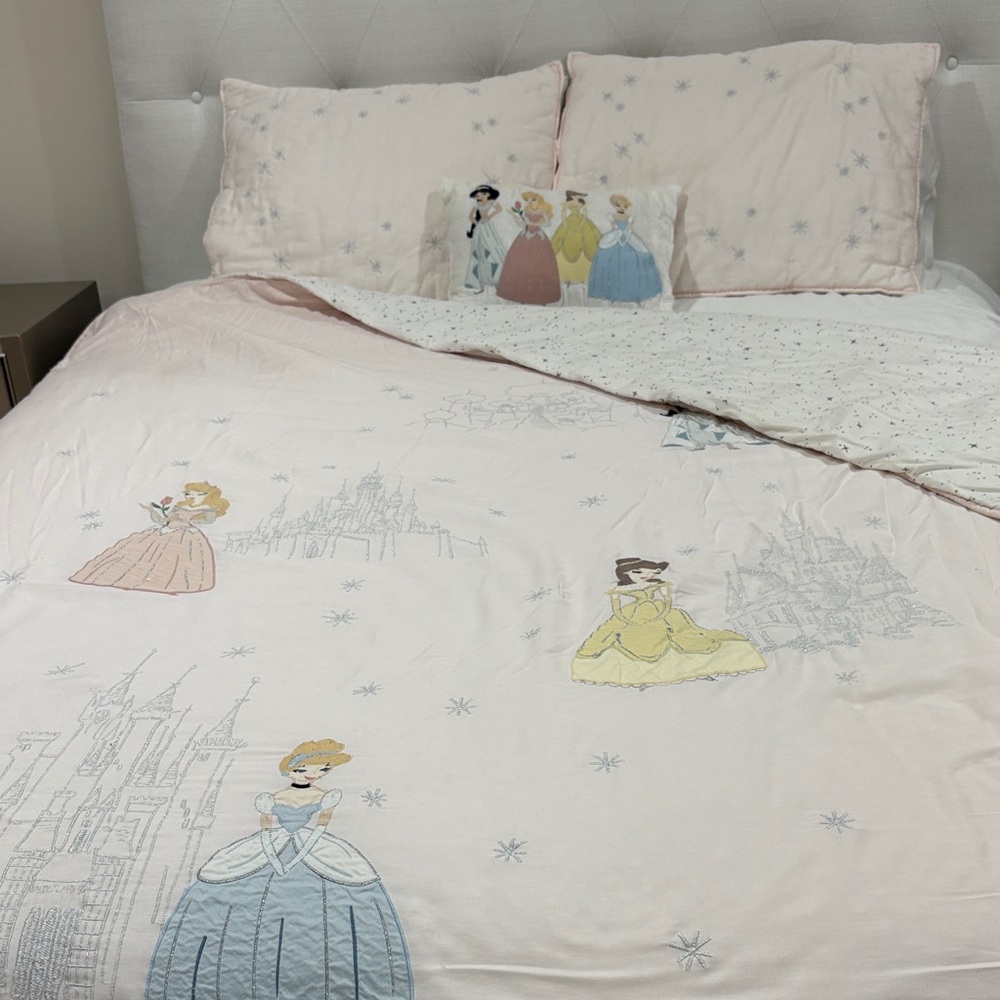 POTTERY BARN KIDS DISNEY Princess-Themed Light Pink Bedding Set - Picture 12 of 16